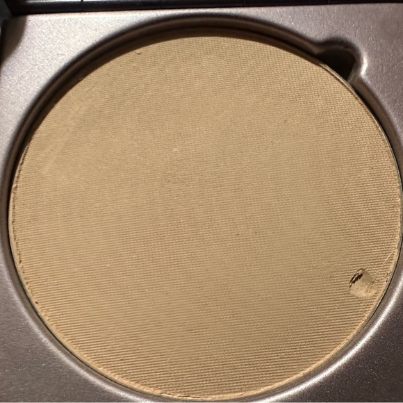 tarte LE Pressed Powder Compact - Picture 3 of 7